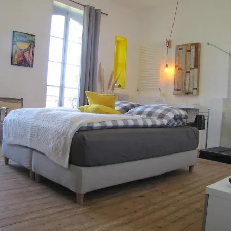 Chateau De Etienne * Saint-Gerand-le-Puy