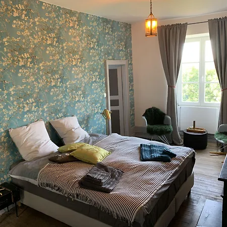 Chateau De Etienne Frühstückspension Saint-Gerand-le-Puy